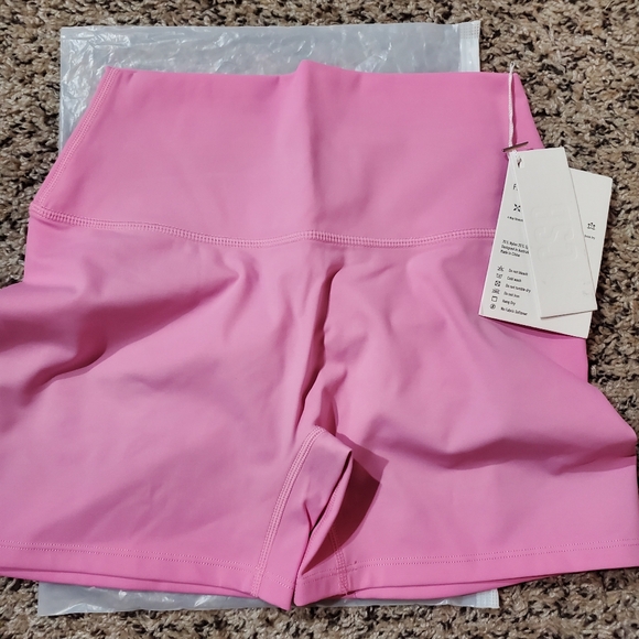 Crop shop boutique freedom scrunch shorts - Picture 4 of 6